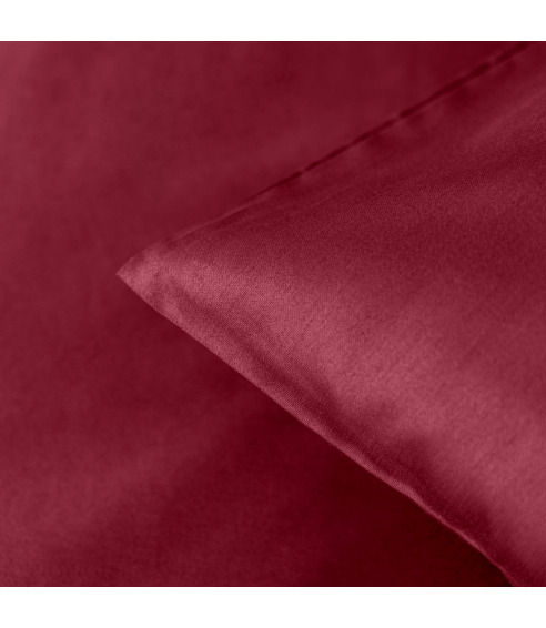 Premium Satiinipussilakanasetti „Maroon“. Satiinipussilakanasetti