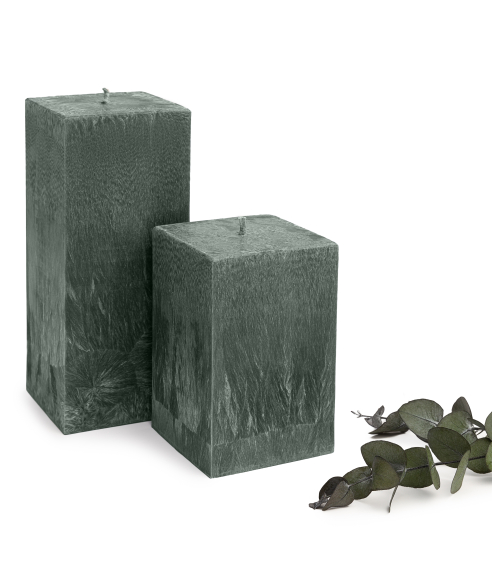 Rankų darbo žvakė „Emerald“ 1 vnt.. Kynttilät