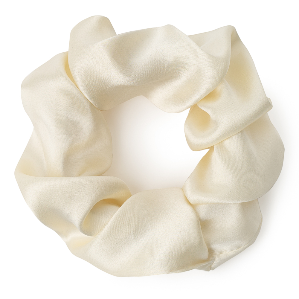 Silkki scrunchie „Cream“. Hiuslenkit