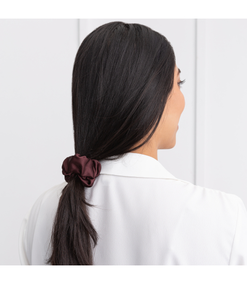 Silkki scrunchie „Hickory“. Hiuslenkit