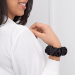 Silkki scrunchie „Onyx“. Hiuslenkit