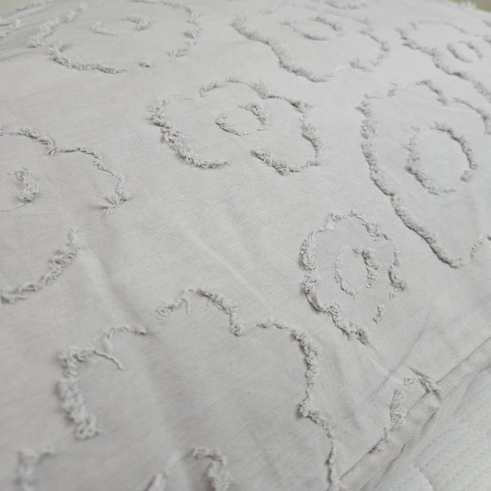 Pussilakanasetti „Grey Floro“. Pussilakanasetti 200x200, 200x200 cm, 200x220 cm