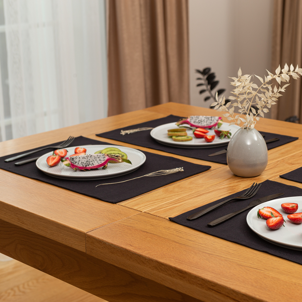 Pöytätabletti „Linen black“. Pellavapöytäliinat, 30x45 cm