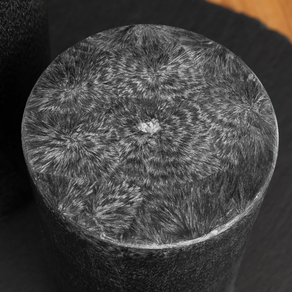 Käsintehty pyöreä kynttilä „Onyx“. Kynttilät