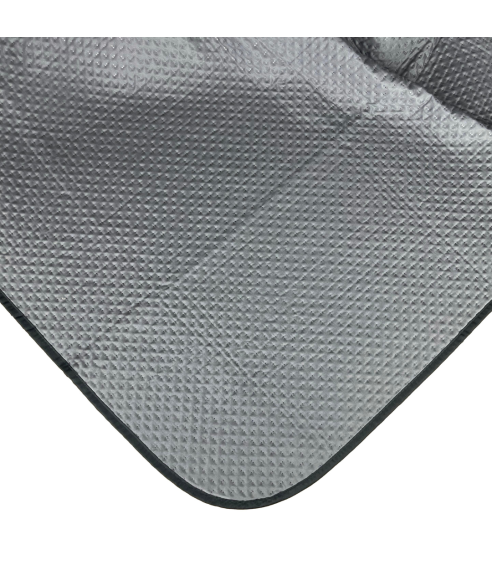 Päiväpeitto „Black trapuntino Bedspread“. Viltti