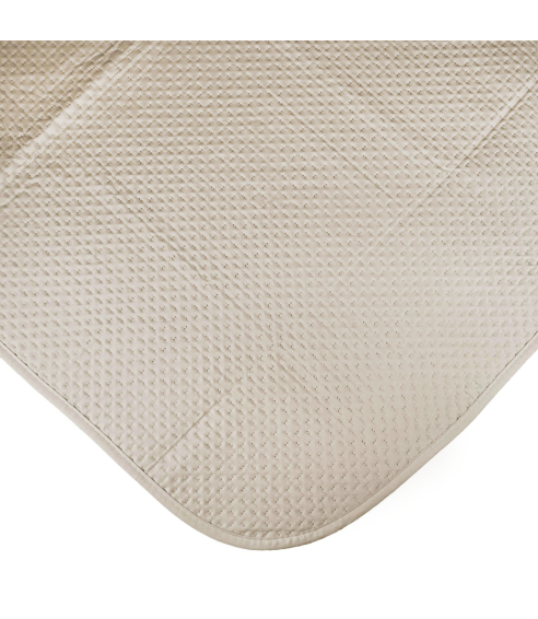 Päiväpeitto „Cream trapuntino Bedspread“. Viltti