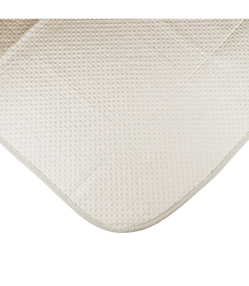 Päiväpeitto „Cream trapuntino Bedspread“. Viltti