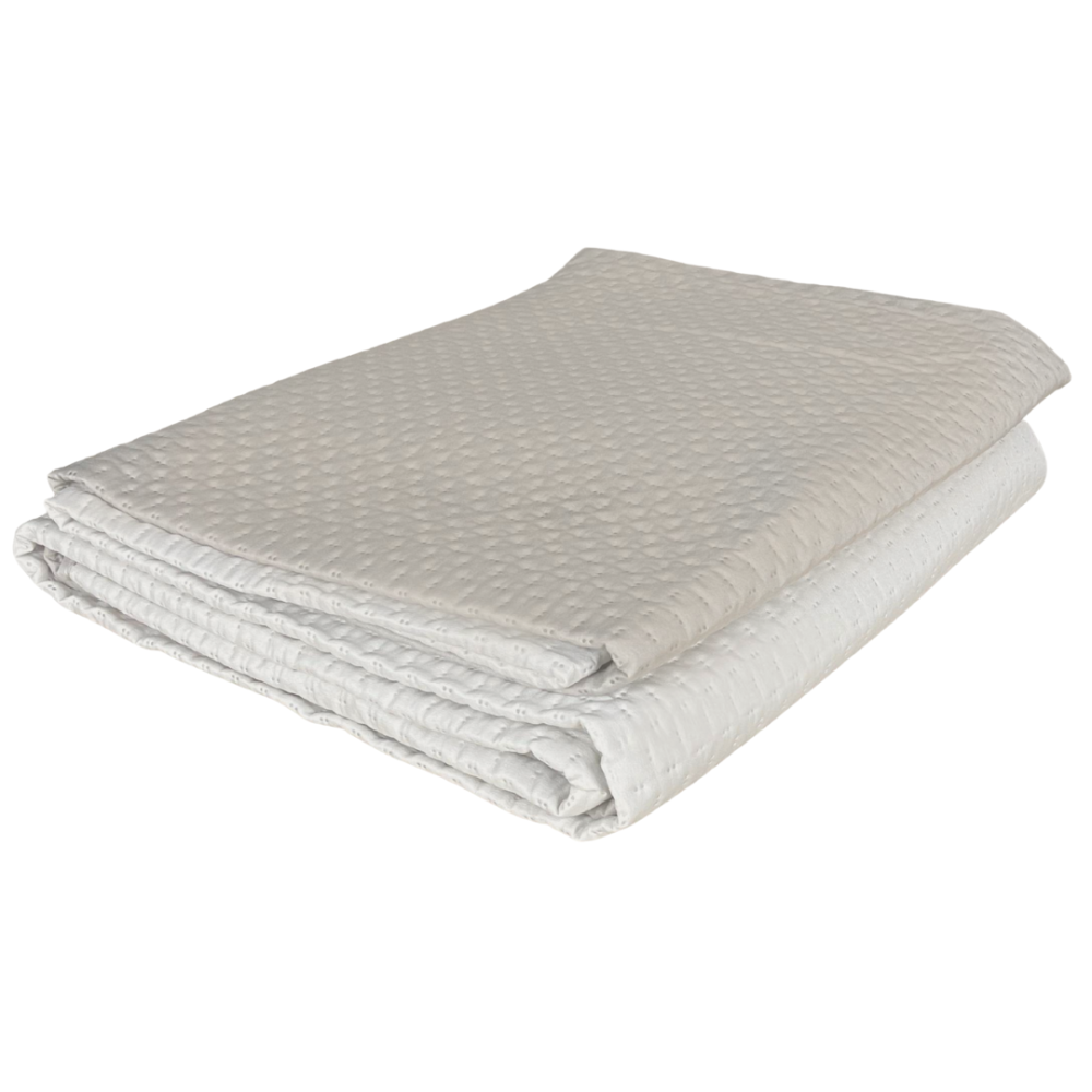 Päiväpeitto „Cream trapuntino Bedspread“. Viltti, 170x250 cm, 200x250 cm. Kermainen päiväpeite hienoilla suorakulmiokuvioilla Päiväpeitto „Cream trapuntino Bedspread“. Viltti, 170x250 cm, 200x250 cm. Kermainen päiväpeite hienoilla suorakulmiokuvioilla