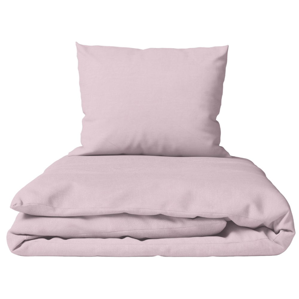 Pellava pussilakanasetti „Linen Rose“. Pellava pussilakanasetti, 140x200 cm, 200x200 cm, 200x220 cm, 220x240 cm. Vaaleanpunainen pellavainen vuodevaatesetti (peitonsuoja ja kaksi tyynyliinaa) yhtenäisessä värissä.