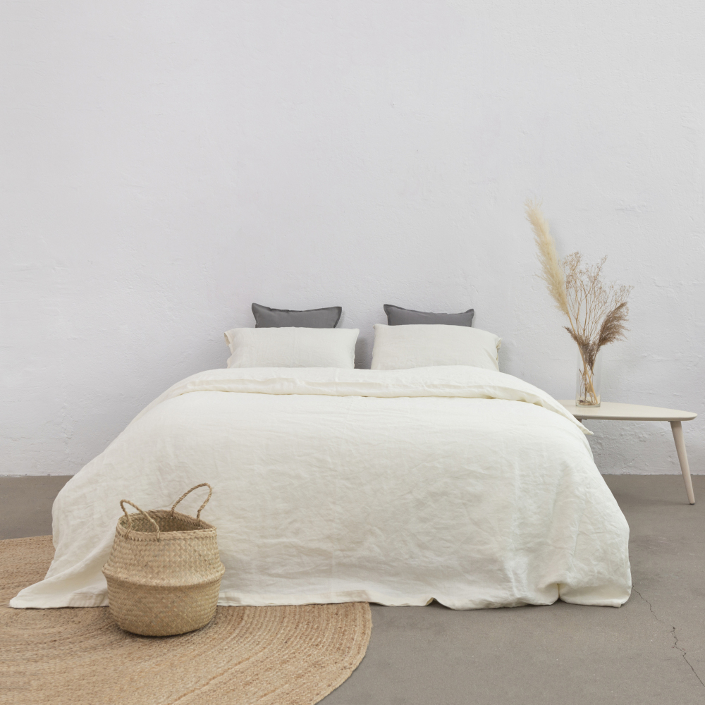 Pellava pussilakanasetti „Linen white“. Pellava pussilakanasetti, 140x200 cm, 200x200 cm, 200x220 cm, 220x240 cm