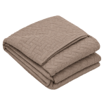 Päiväpeite „Bedspread Latte”. Viltit, 210x240 cm. Hiekanvärinen päiväpeite hienolla geometrisella tikkauskuviolla Päiväpeite „Bedspread Latte”. Viltit, 210x240 cm. Hiekanvärinen päiväpeite hienolla geometrisella tikkauskuviolla
