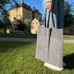 Kangaskassi „Urban Denim“. Minimalistinen tummanharmaa kangasostoskassi.