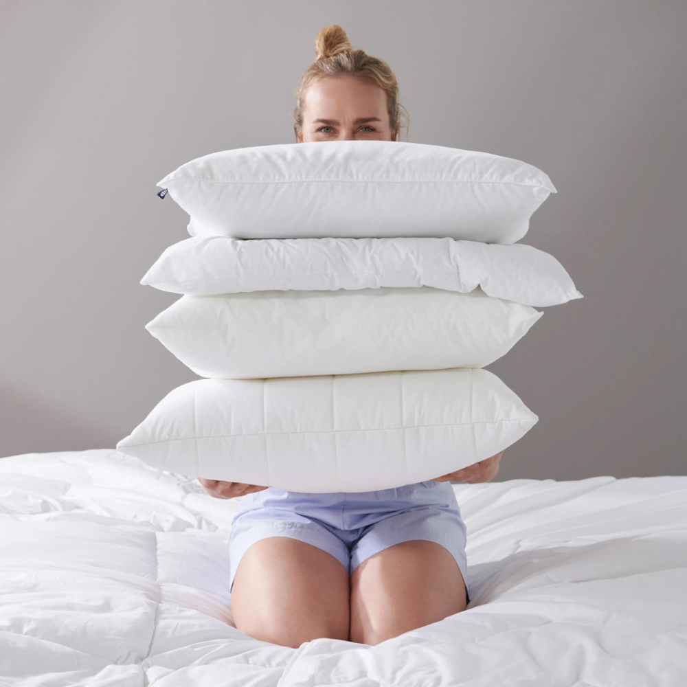 Tyyny „Familon Original Pillow“. Elegantti valkoinen tyyny minimalistisessa tyylissä familon