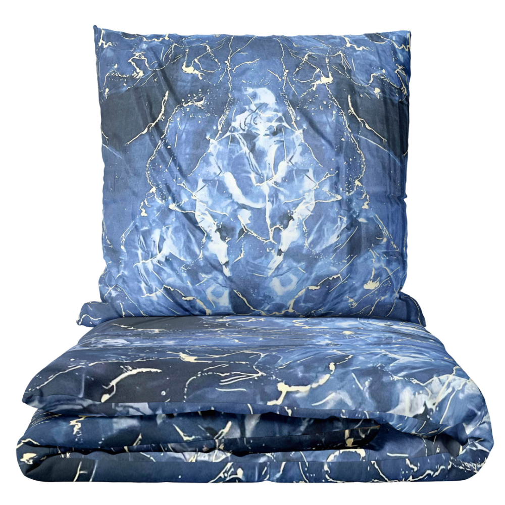 Pussilakanasetti „Cosmic Blue“. Pussilakanasetti 140x200, 140x200 cm, 160x200 cm, 200x200 cm, 200x220 cm, 220x240 cm
