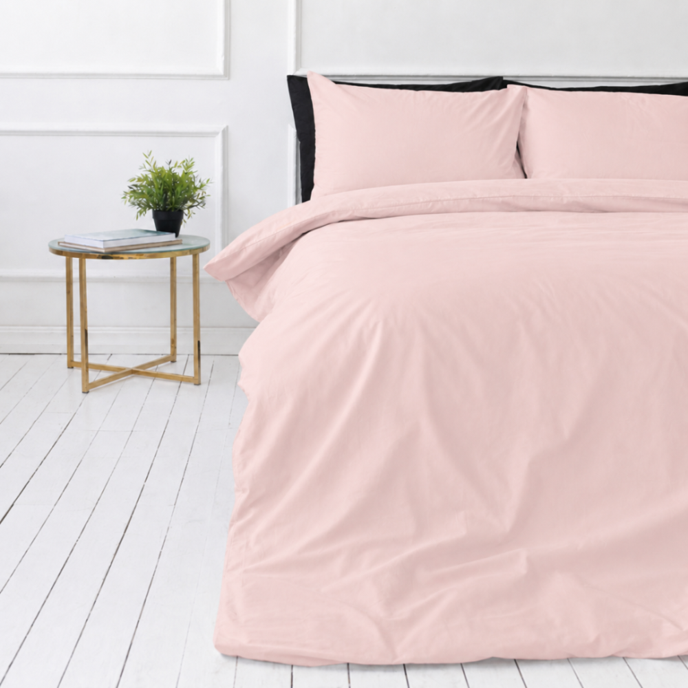 Pussilakanasetti „Crystal pink“. Vaaleanpunainen pussilakanasetti, 140x200 cm, 200x200 cm, 200x220 cm. Puuterinroosa pussilakanasetti – rauhallinen tunnelma.