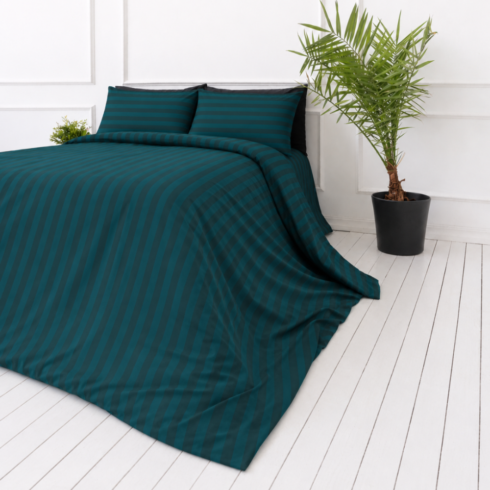 Pussilakanasetti „Green Stripes“. Kuvioitu pussilakanasetti, 140x200 cm, 150x210 cm, 160x200 cm, 180x200 cm, 200x200 cm, 200x220 cm Pussilakanasetti „Green Stripes“. Kuvioitu pussilakanasetti, 140x200 cm, 150x210 cm, 160x200 cm, 180x200 cm, 200x200 cm, 200x220 cm
