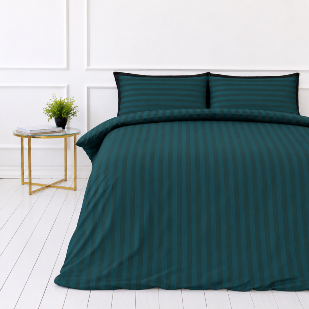 Pussilakanasetti „Green Stripes“. Kuvioitu pussilakanasetti, 140x200 cm, 150x210 cm, 160x200 cm, 180x200 cm, 200x200 cm, 200x220 cm Pussilakanasetti „Green Stripes“. Kuvioitu pussilakanasetti, 140x200 cm, 150x210 cm, 160x200 cm, 180x200 cm, 200x200 cm, 200x220 cm