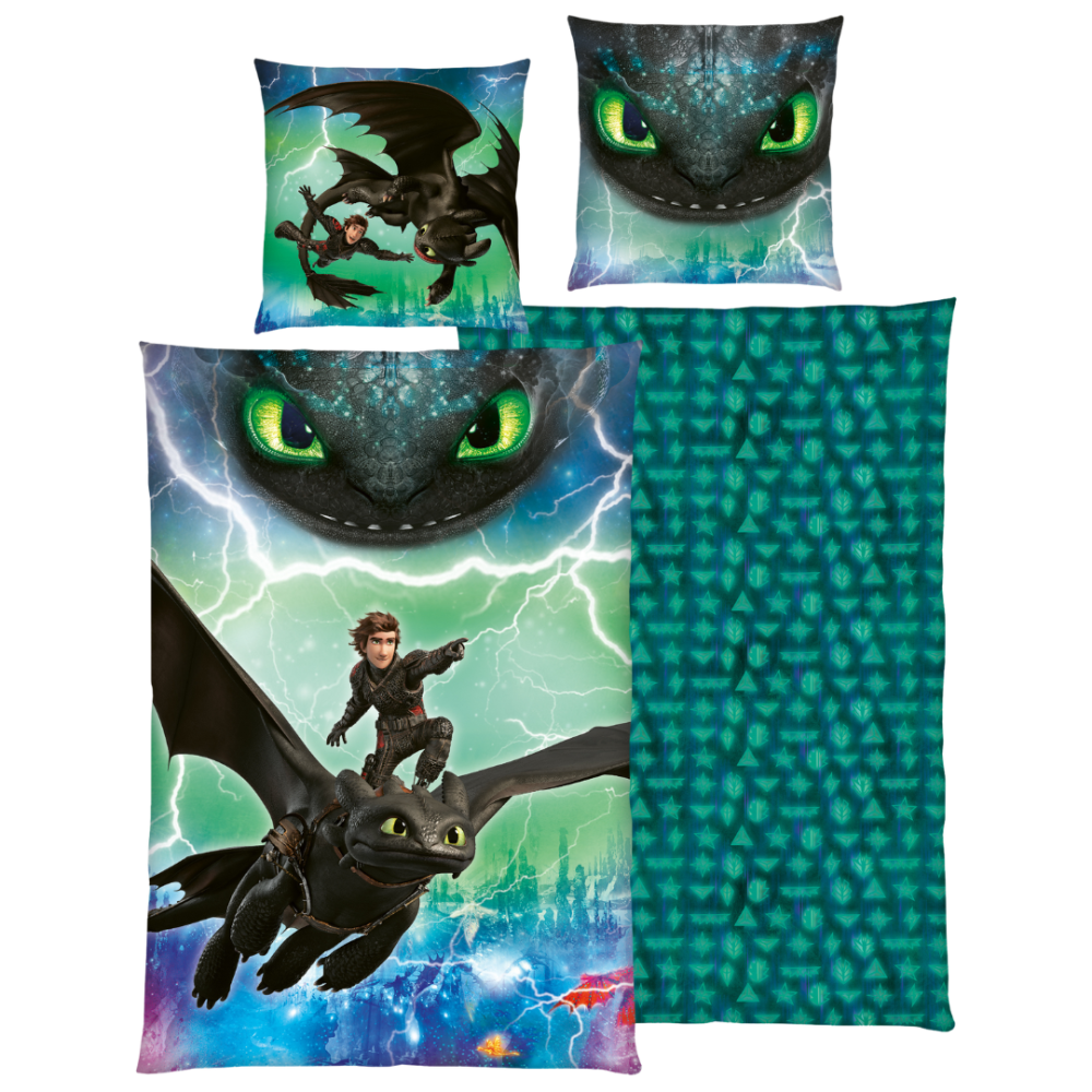 Pussilakanasetti „How to train your dragon“. Lasten pussilakanasetti, 135x200 cm. Sinivihreä pussilakanasetti mustalla lohikäärmeellä ja kirkkaanvihreillä silmillä. Pussilakanasetti „How to train your dragon“. Lasten pussilakanasetti, 135x200 cm. Sinivihreä pussilakanasetti mustalla lohikäärmeellä ja kirkkaanvihreillä silmillä.