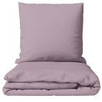 Pussilakanasetti „Keepsake Lilac“. Puuvilla pussilakanasetti, 140x200 cm, 200x200 cm, 200x220 cm. Tämä vuodevaatesetti, jossa on hieno vaaleanlilainen sävy, joka muistuttaa laventelin väriä, luo rauhallisuuden ja kodikkuuden tunteen.