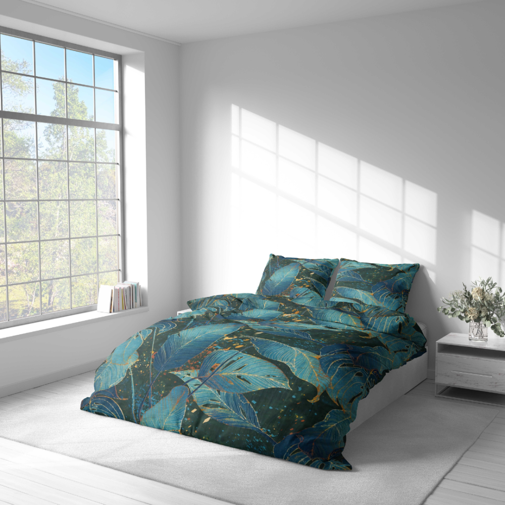 Pussilakanasetti „Luminare“. Vihreä pussilakanasetti, 140x200 cm, 150x210 cm, 160x200 cm, 180x200 cm, 200x200 cm, 200x220 cm, 230x220 cm. Smaragdin sävyinen vuodevaatesetti suurilla sinivihreillä lehdillä.