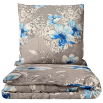 Pussilakanasetti „Nordic Bloom“. Harmaa pussilakanasetti, 140x200 cm, 150x210 cm, 160x200 cm, 180x200 cm, 200x200 cm, 200x220 cm, 240x210 cm. Harmaa vuodevaatesetti sinisillä kukkakuvioilla.