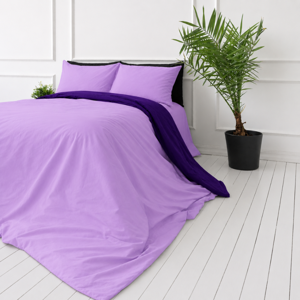 Pussilakanasetti „Orchid Pansy“. Violetti pussilakanasetti, 140x200 cm, 150x210 cm, 160x200 cm, 180x200 cm, 200x200 cm, 200x220 cm, 240x220 cm. Moderni violetti pussilakanasetti vaalealla ja tummalla yhdistelmällä. Pussilakanasetti „Orchid Pansy“. Violetti pussilakanasetti, 140x200 cm, 150x210 cm, 160x200 cm, 180x200 cm, 200x200 cm, 200x220 cm, 240x220 cm. Moderni violetti pussilakanasetti vaalealla ja tummalla yhdistelmällä.