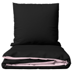 Pussilakanasetti „Pink Panther“. Vaaleanpunainen pussilakanasetti, 140x200 cm, 150x210 cm, 160x200 cm, 180x200 cm, 200x200 cm, 200x220 cm, 230x220 cm. Kaksipuolinen vuodevaatesetti mustana ja pehmeänä roosana.