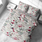 Pussilakanasetti „Sparkling Flowers“. Pussilakanasetti 140x200, 140x200 cm, 200x200 cm, 200x220 cm. Design‑akuarellikuosi roosakukkaisine ja vihreälehtisine piirroksineen valkoisella taustalla.