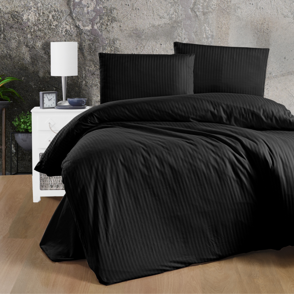 Premium satiinipussilakanasetti „Black Stripe“. Satiinipussilakanasetti, 140x200 cm, 200x200 cm, 200x220 cm