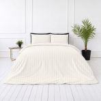 Premium satiinipussilakanasetti „Snow White Stripe Sateen“. Mako satiini vuodevaatteet, 140x200 cm, 150x210 cm, 160x200 cm, 180x200 cm, 200x200 cm, 200x220 cm, 240x220 cm. Lämpimänvalkoiset tyynyliinat, joissa on vaakasuorat raidat. Premium satiinipussilakanasetti „Snow White Stripe Sateen“. Mako satiini vuodevaatteet, 140x200 cm, 150x210 cm, 160x200 cm, 180x200 cm, 200x200 cm, 200x220 cm, 240x220 cm. Lämpimänvalkoiset tyynyliinat, joissa on vaakasuorat raidat.