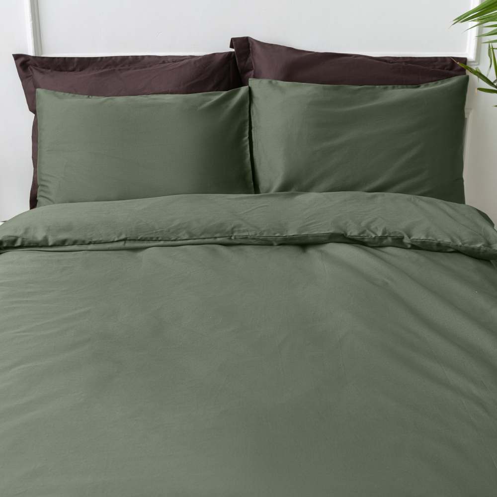 Premium satiinipussilakanasetti „Dark green“. Satiinipussilakanasetti, 140x200 cm, 200x200 cm, 200x220 cm