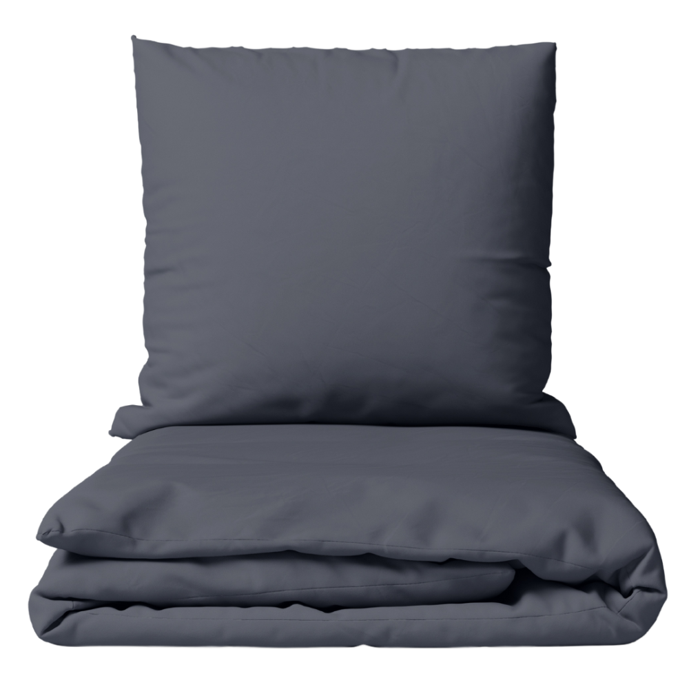 Premium satiinipussilakanasetti „Dark Grey sateen“. Pussilakanasetti 150x210, 140x200 cm, 150x210 cm, 160x200 cm, 180x200 cm, 200x200 cm, 200x220 cm, 240x220 cm. Tummanharmaa vuodevaatesetti, jossa on tyylikäs ja rauhoittava design, joka sopii erilaisiin makuuhuoneen tyyleihin. Premium satiinipussilakanasetti „Dark Grey sateen“. Pussilakanasetti 150x210, 140x200 cm, 150x210 cm, 160x200 cm, 180x200 cm, 200x200 cm, 200x220 cm, 240x220 cm. Tummanharmaa vuodevaatesetti, jossa on tyylikäs ja rauhoittava design, joka sopii erilaisiin makuuhuoneen tyyleihin.