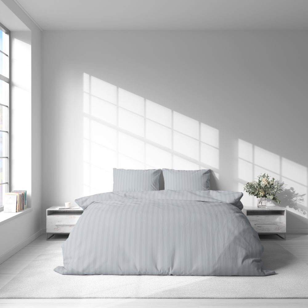 Premium satiinipussilakanasetti „Light Gray Stripe Satin“. Satiinipussilakanasetti, 140x200 cm, 200x200 cm. Moderni puuvillasetti vaaleanharmailla raidoilla.