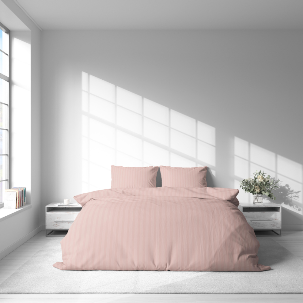 Premium satiinipussilakanasetti „Peachy Stripe Satin“. Satiinipussilakanasetti, 140x200 cm, 200x200 cm. Puuvillainen vuodevaatesetti persikassa ohuilla raidoilla.