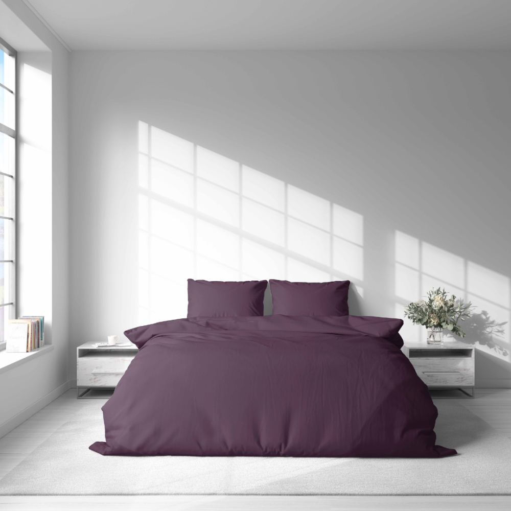 Premium satiinipussilakanasetti „Plum glow“. Satiinipussilakanasetti, 140x200 cm, 200x200 cm, 200x220 cm, 220x240 cm