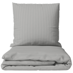Premium satiinipussilakanasetti „Silver Stripe Sateen“. Pussilakanasetti 150x210, 140x200 cm, 150x210 cm, 160x200 cm, 180x200 cm, 200x200 cm, 200x220 cm, 240x220 cm. Harmaa vuodevaatesetti hillityllä raitakuviolla