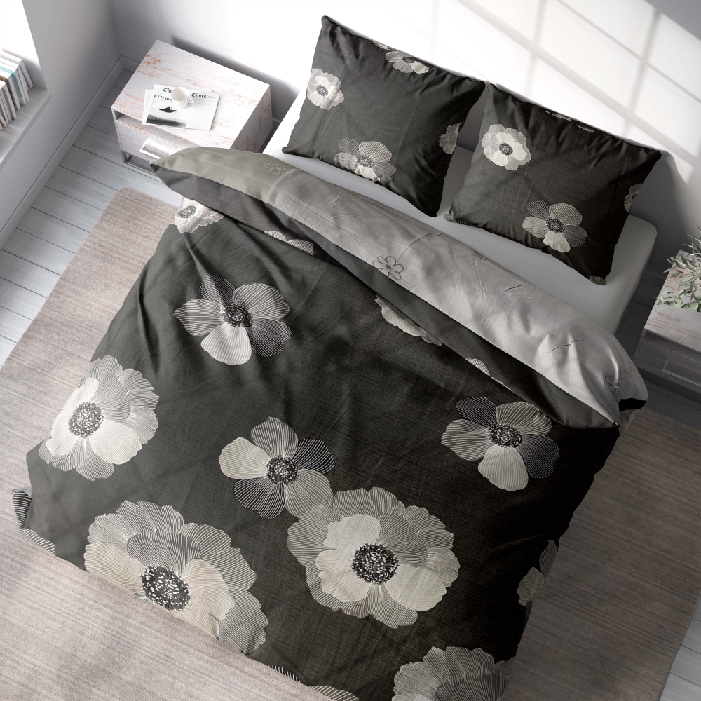 Satiininen tyynyliina „Poppiescape“. Tyynynpäälliset 50x70