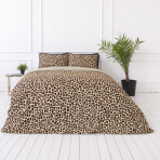 Satiinipussilakanasetti „Exotic Leopard“. Kuvioitu pussilakanasetti, 140x200 cm, 200x200 cm, 200x220 cm. Eläinkuviollinen puuvillasatiinivuodevaatesetti vaalealla pohjalla Satiinipussilakanasetti „Exotic Leopard“. Kuvioitu pussilakanasetti, 140x200 cm, 200x200 cm, 200x220 cm. Eläinkuviollinen puuvillasatiinivuodevaatesetti vaalealla pohjalla