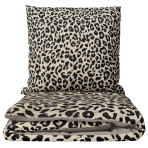 Satiinipussilakanasetti „Exotic Leopard“. Kuvioitu pussilakanasetti, 140x200 cm, 200x200 cm, 200x220 cm. Kermanvärinen vuodevaatesetti mustalla leopardikuviolla Satiinipussilakanasetti „Exotic Leopard“. Kuvioitu pussilakanasetti, 140x200 cm, 200x200 cm, 200x220 cm. Kermanvärinen vuodevaatesetti mustalla leopardikuviolla