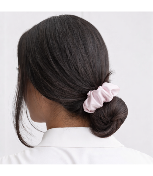 Silkki scrunchie „Luxe Pink“. Hiuslenkit