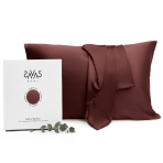 Silkkinen tyynyliina "Hickory". Tyynyliinat 50x60. Dark maroon silk pillowcase with a smooth, elegant sheen.