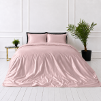 Silkkiset vuodevaatteet „Antico Silk“. Yksivärinen pussilakana, 200x220 cm. Pehmeän roosa silkkivuodevaatesetti sileällä ja kiiltävällä designilla Silkkiset vuodevaatteet „Antico Silk“. Yksivärinen pussilakana, 200x220 cm. Pehmeän roosa silkkivuodevaatesetti sileällä ja kiiltävällä designilla