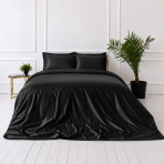 Silkkiset vuodevaatteet „Onyx Silk“. Yksivärinen pussilakana, 200x220 cm. Elegantti musta silkkipussilakanasarja runsalla kiillolla ja sileällä pinnalla.