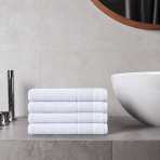Kylpypyyhe „Royal White towel“, 70x140 cm. Valkoinen kylpypyyhe koristeellisella raidallisella reunuksella. Kylpypyyhe „Royal White towel“, 70x140 cm. Valkoinen kylpypyyhe koristeellisella raidallisella reunuksella.